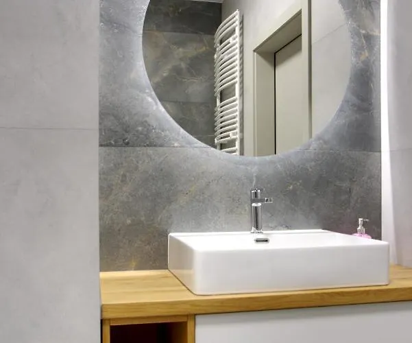 Essence Topaz Apartment