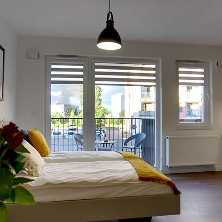 Essence Topaz Poznan