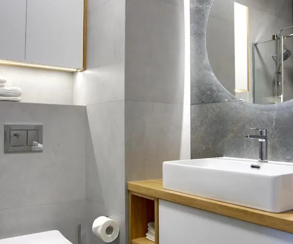 Apartment Essence Topaz Poznan